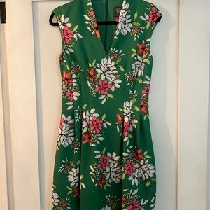 Vince Camuto Green Floral V-Neck Midi Dress